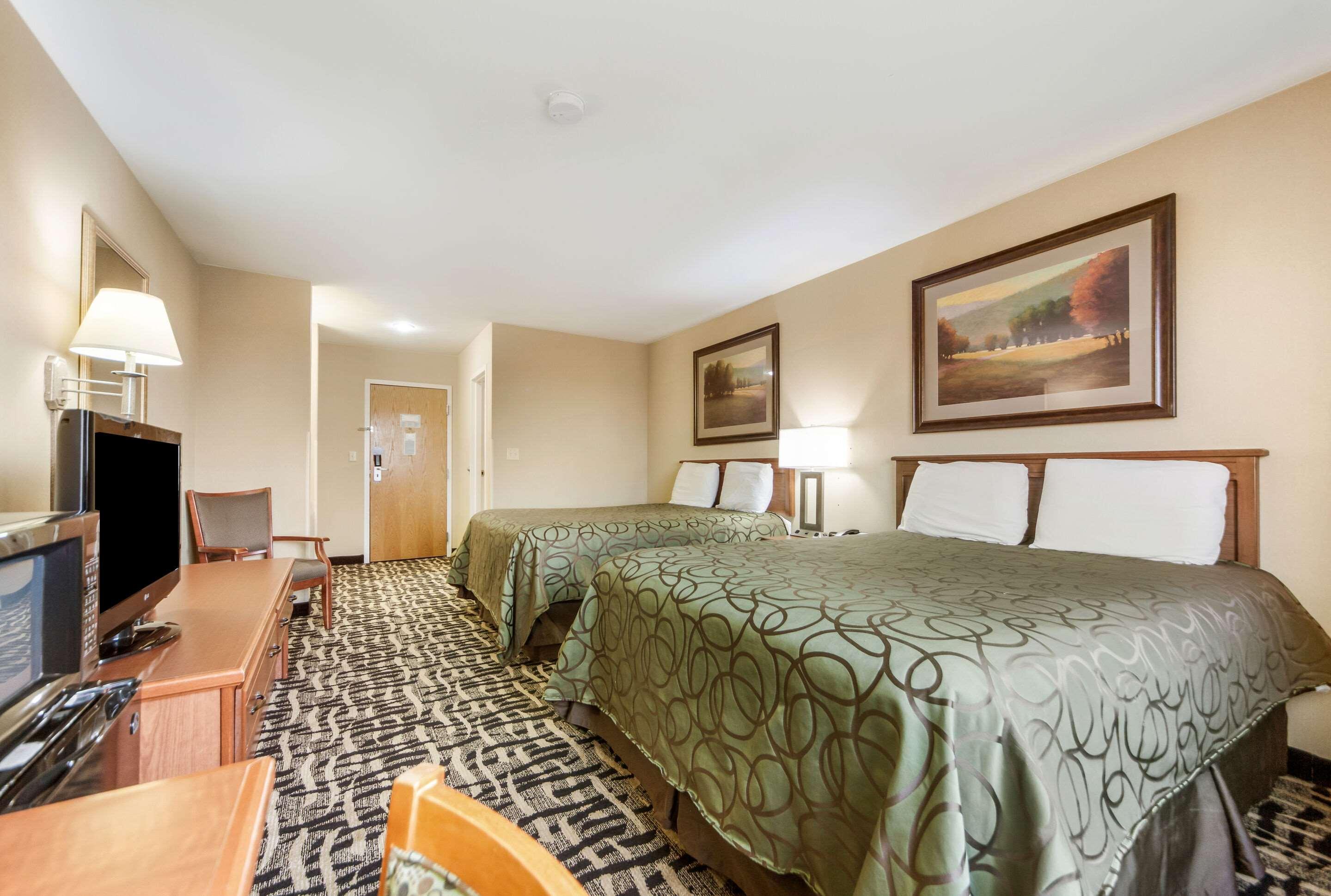 Super 8 By Wyndham Cozad Hotel Exterior photo